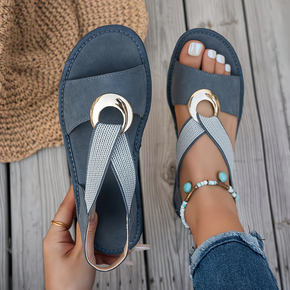 Flat Sandals With Metal Buckle
