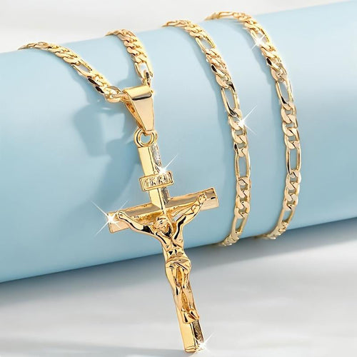 ✨✝️ Gold Crucifix Necklace – Detailed INRI Motif, Adjustable Figaro Chain & Hypoallergenic Finish 💛