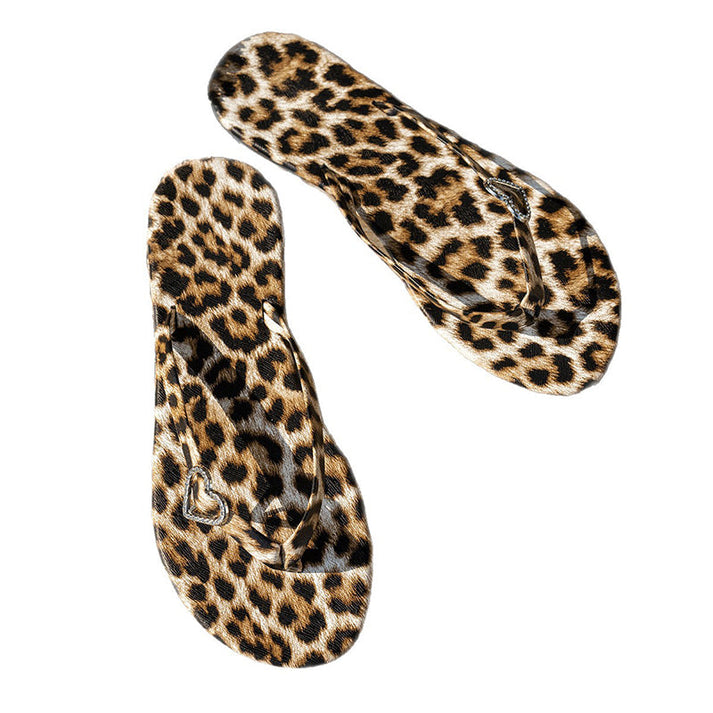 🎁50% OFF💥Leopard Print Flip-Flops with Heart Charm