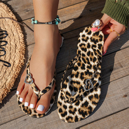 🎁50% OFF💥Leopard Print Flip-Flops with Heart Charm